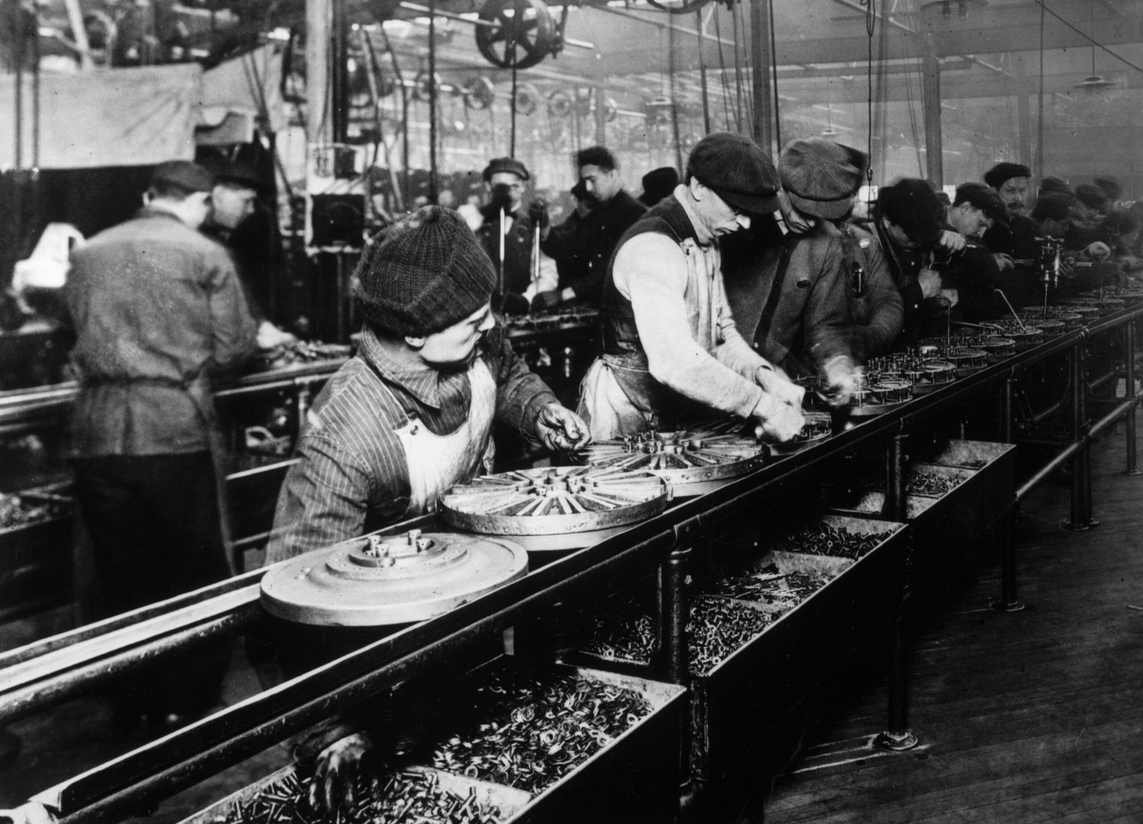 Ford assembly line 1913